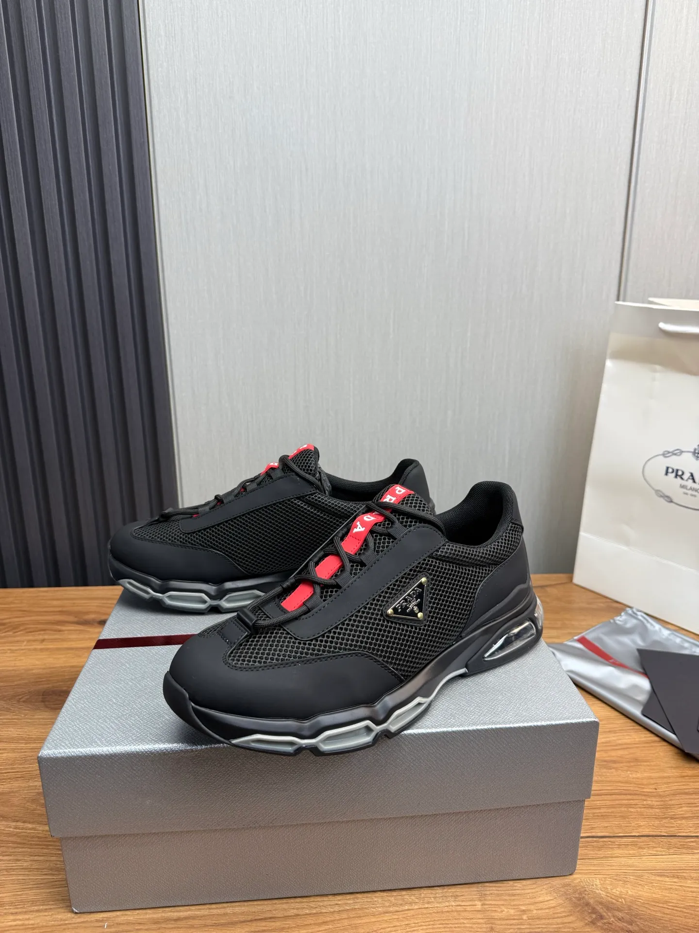 Men's shoes 💰660💰 [PRADA] Men's shoes are popular in the counter, high-quality shipments ✔️Official website synchronization, original imported cowhide with comfortable mesh + cowhide lining, 1⃣️:1⃣️reproduction, original factory air-cushioned original sole, 38-45